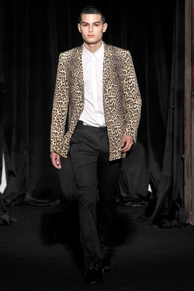 Look 23